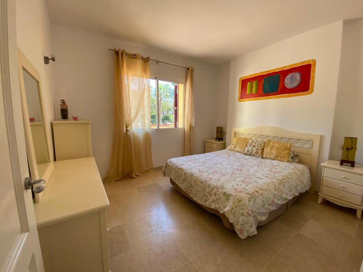 Apartamento Con Piscina ,Playa Con Vistas Panoramicas En La Marina De Sotogrande San Roque  Exterior foto